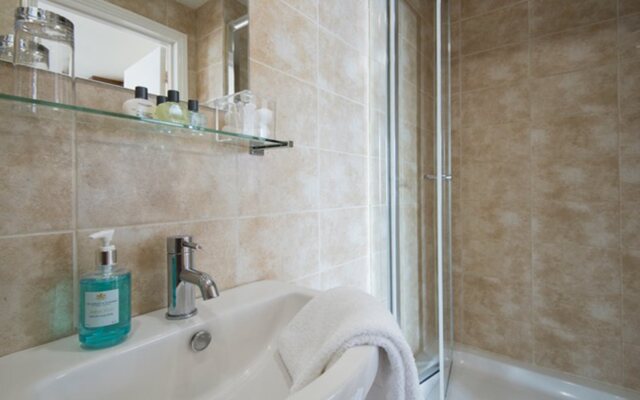 Gullivers Hotel - B&B