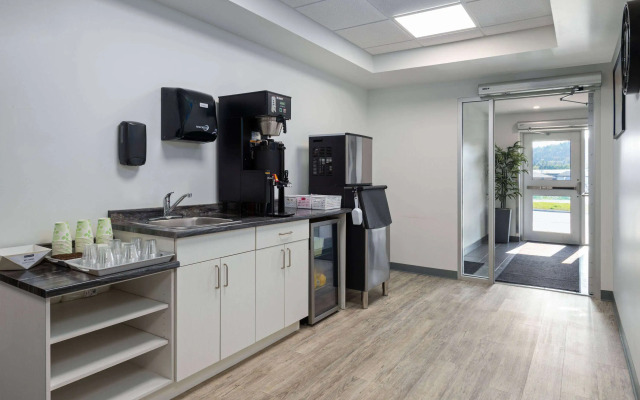 Travelodge by Wyndham Marathon