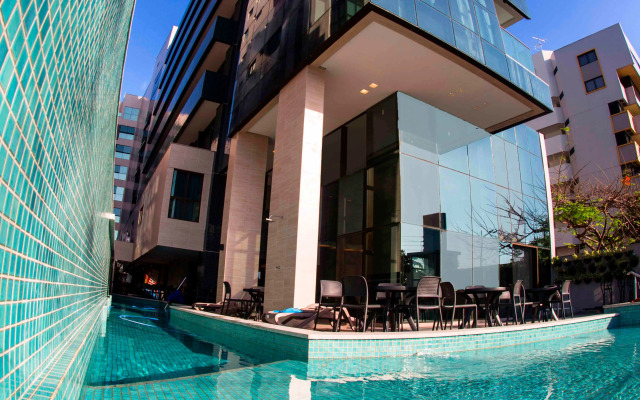 Acqua Suites