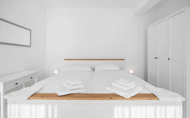 Modern Apartment, 300m From the Beach
