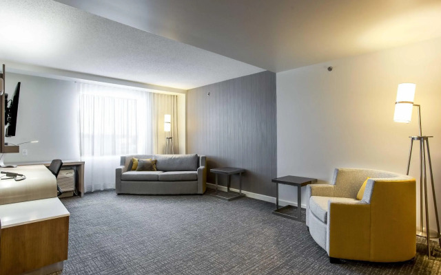 Courtyard by Marriott Montreal West Island/Baie D'Urfe