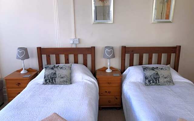 Whiteshoots Cottage