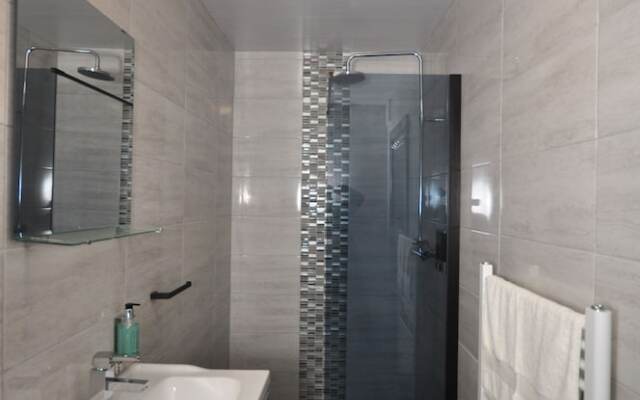 Bentinck Apartments