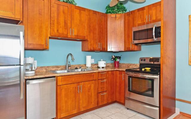 Waikiki Banyan #3810-T2