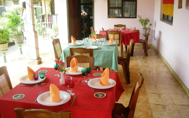 Sri Lak Inn