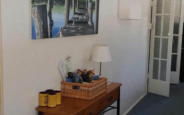 Joes Waterhole Hotel