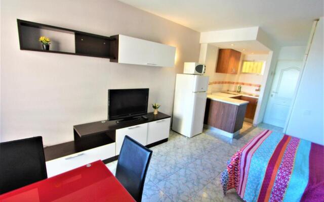 237 Minerva Apartamentos - PISCINA ABIERTA - EXCELENTE CONEXIÓN WIFI