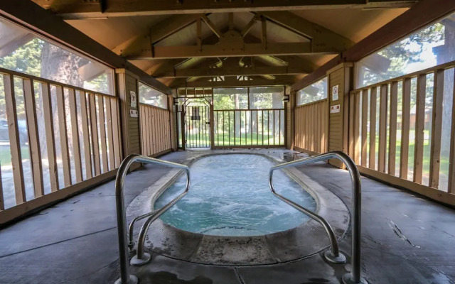 Snowcreek I #47 4 Bedroom Condo