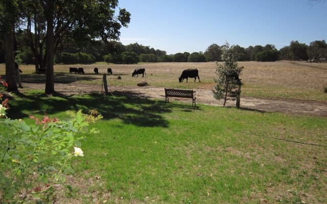Marri Lodge & Cottages