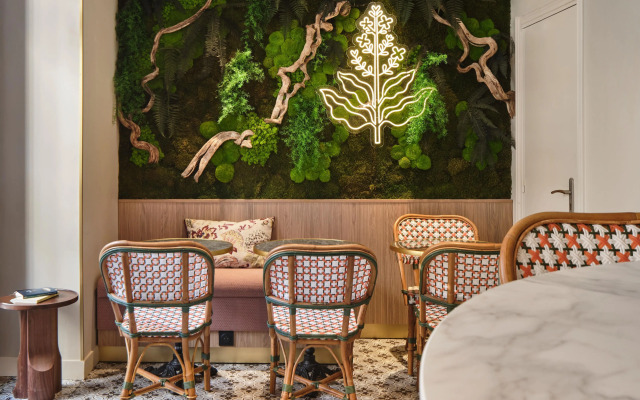 Posy Hotel by Happyculture