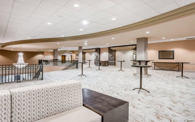 Holiday Inn Lafayette-City Centre by IHG