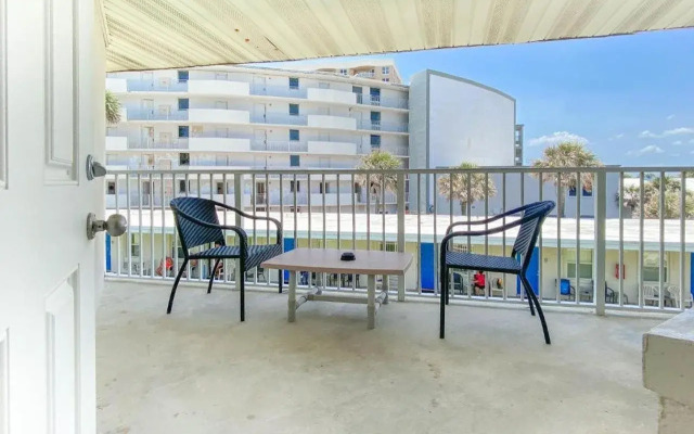 Ocean Court Beachfront Hotel