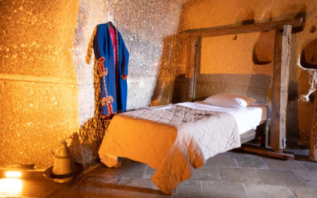 Antique Terrace Suites