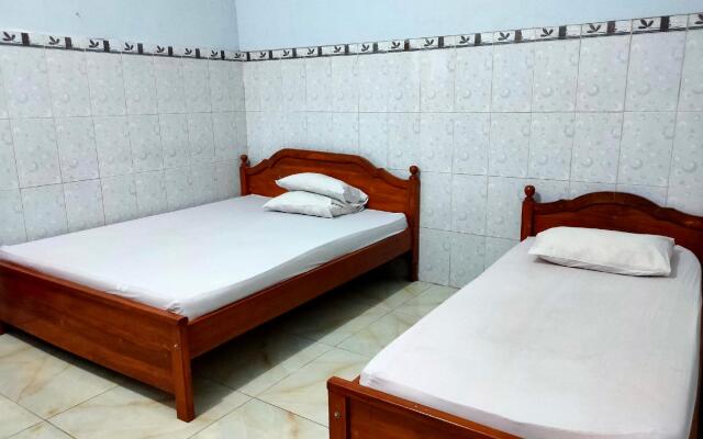 Hotel Keluarga Mekar Jaya Syariah Near UNS Solo