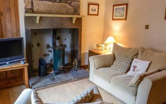 3 Stonebower Cottages