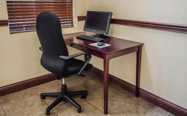 Quality Suites Jeffersonville - Louisville North