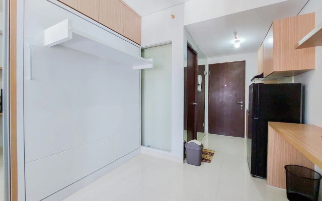 Best Price And Homey Studio Transpark Bintaro Apartment