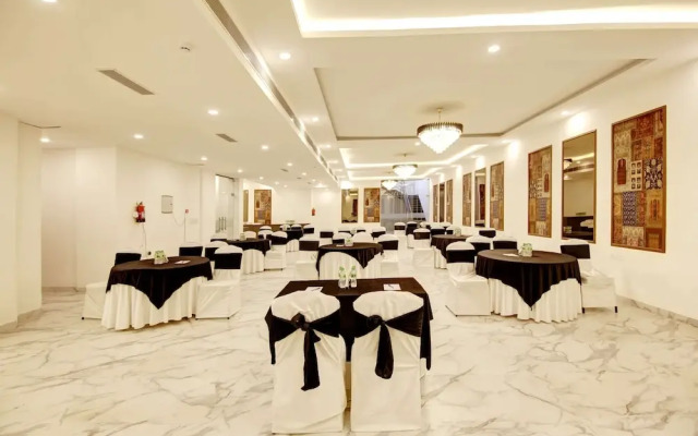 Saltstayz Select - Huda City Center