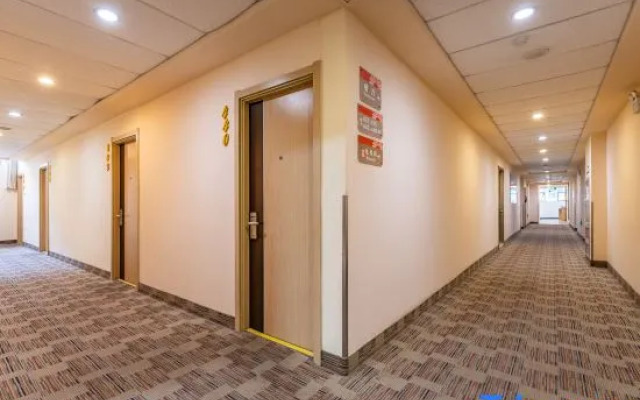 Grace Inn (Tengzhou Railway Station RT-Mart)