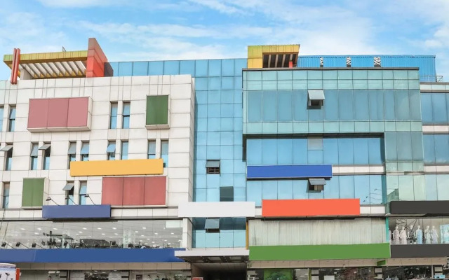 OYO 14680 Hotel Rainbow Park
