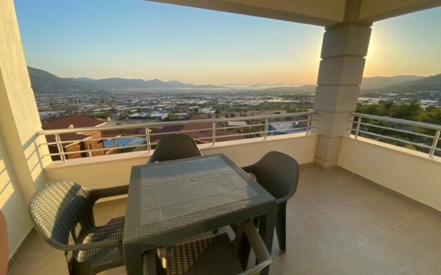 Charming Flat With Nice View and Garden in Fethiye