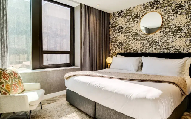 Stylish Urban Retreat at City Suite 904