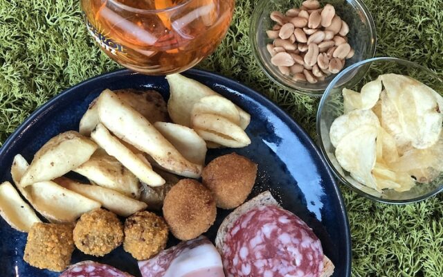 Room in Studio - Studio Apartment With Kitchen in one Room