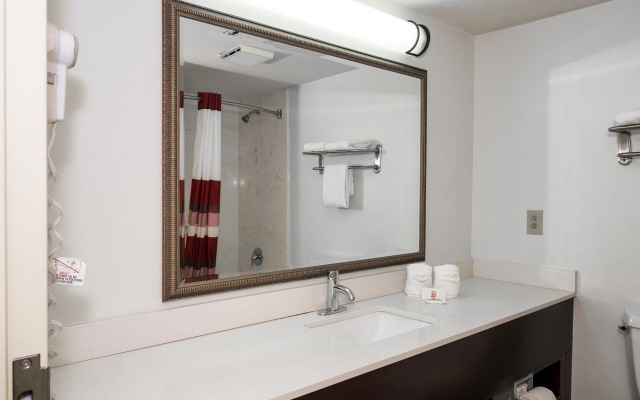 Red Roof Inn & Suites Stafford, VA