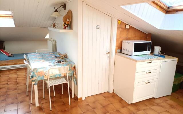 Mansard apart Alba - Sea 5 Terre-trekking-excursions-relax