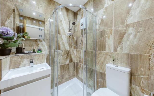 Modern city centre studio apartment