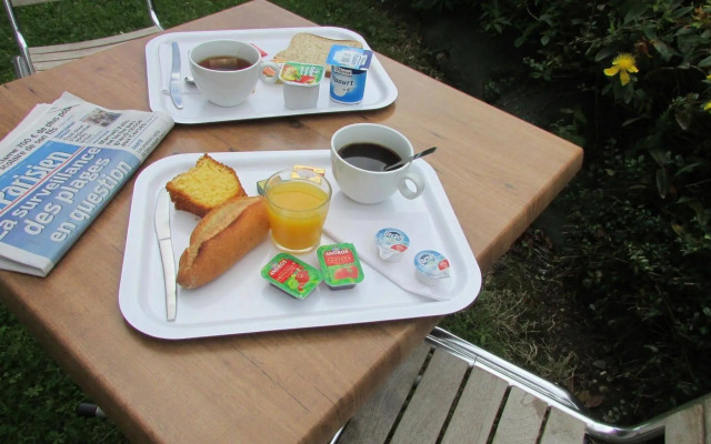 Première Classe La Ville-Du-Bois