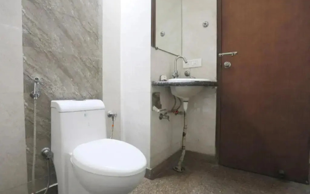 Hotel Sanfot by OYO Rooms