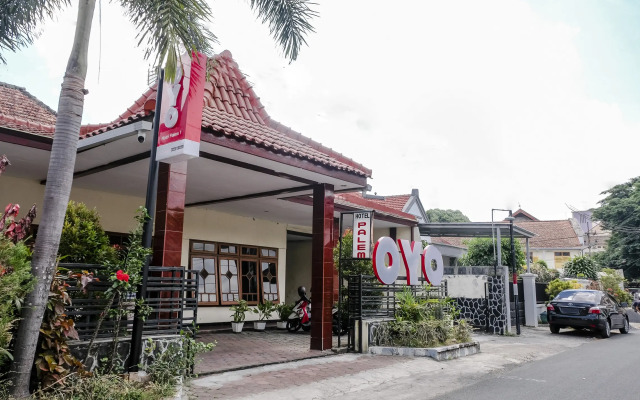 OYO 1036 Hotel Palem 1