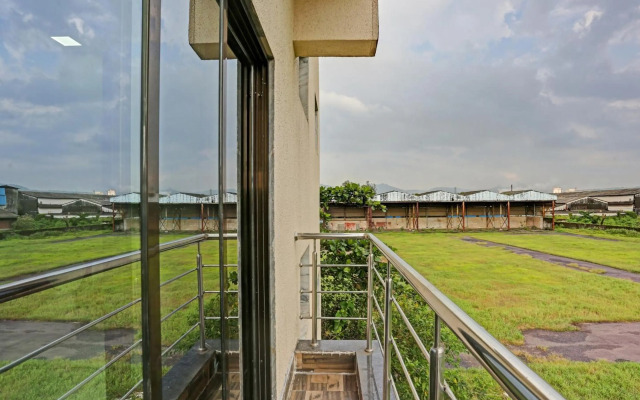 OYO 70016 Om Sai Ram Residency