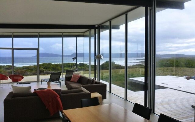 Cloudy Bay Beach House