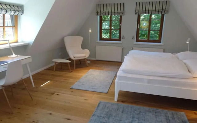 Holiday Home Gray Seal