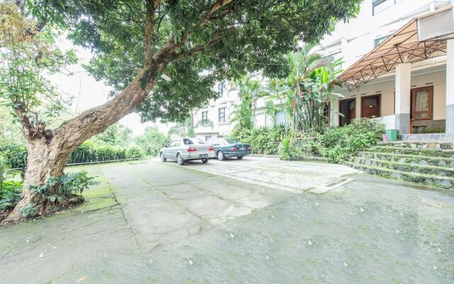 万隆艾里艾考苏卡萨利塞尔珊八居里酒店(Airy Eco Sukasari Sersan Bajuri Bandung)