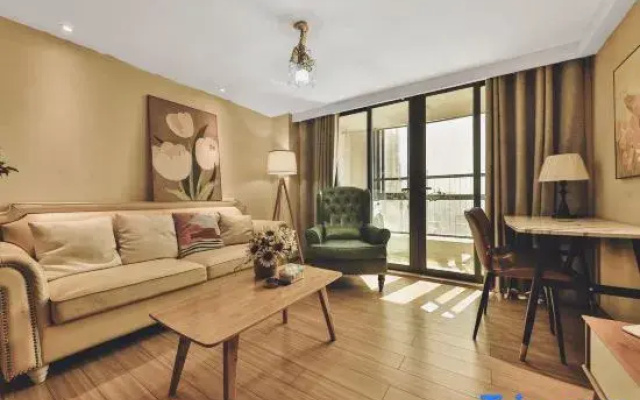 Kunming Miaojiang Apartment (Hailun Center)