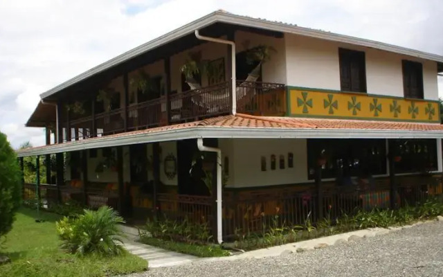 Hosteria Heliconia