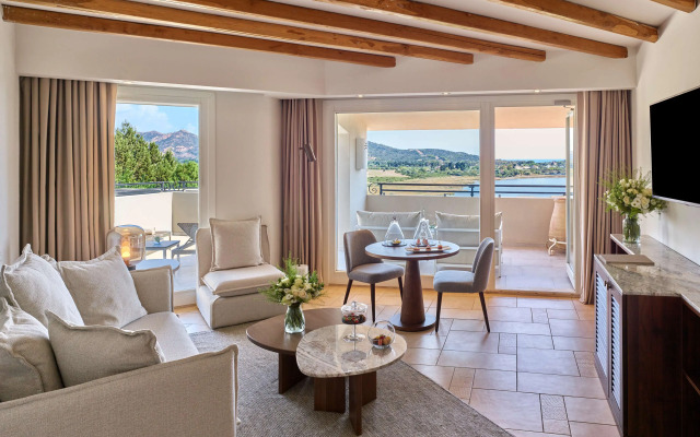 Conrad Chia Laguna Sardinia