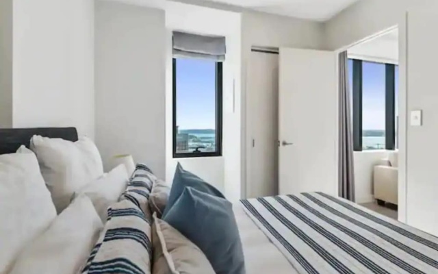 Sky Tower Views | 2 Bed 2 Bath CBD | Zodiak Stays – Guest Rooms – Auckland