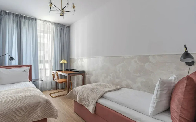 Lion Apartments -DOKI LifeStyle&FoodHall