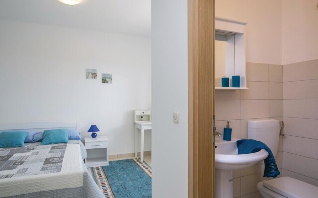 Amazing Home in Drenje With Wifi and 4 Bedrooms