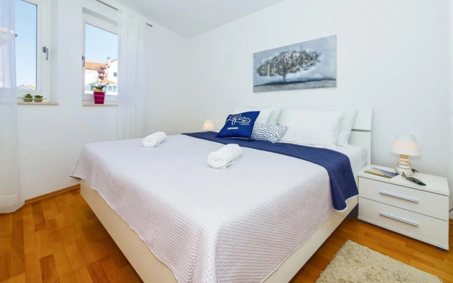 Stunning Apartment in Postira With 1 Bedrooms and Wifi