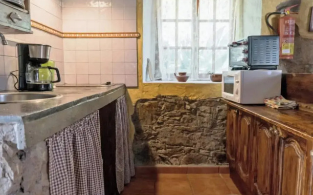 House Sleeps6-parking-garden-pool in Summer-pet