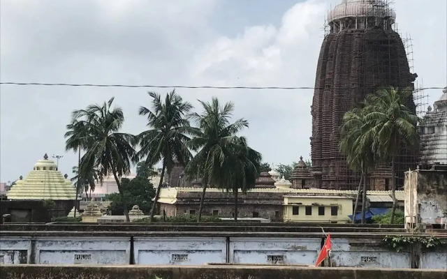 Goroomgo Raghunath Ashram Puri