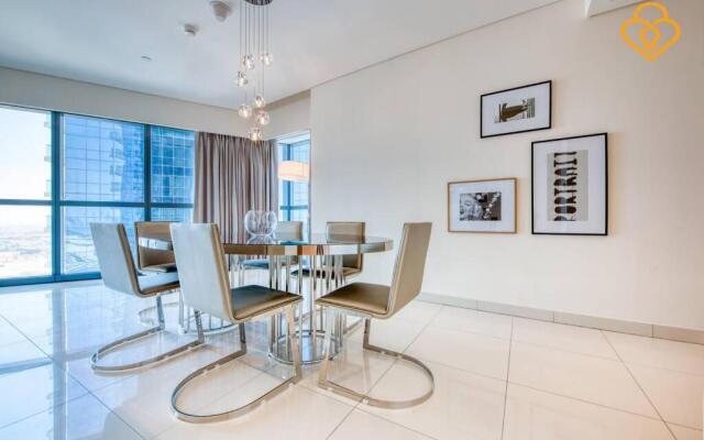 Keysplease 5* 2 B/R Apt, Damac Paramount Residence