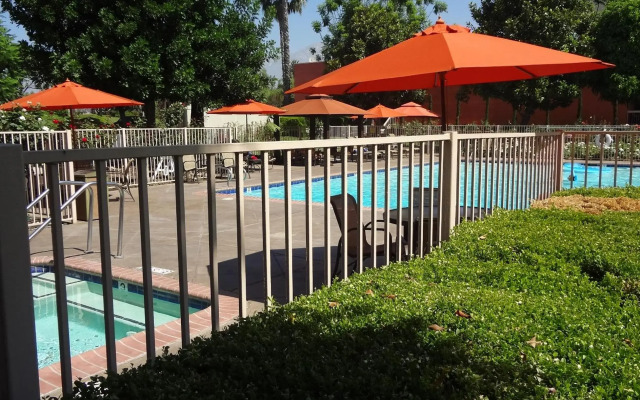 Ontario Airport Hotel & Conference Center