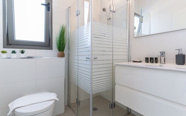 Splendid Achziv Garden Apartment