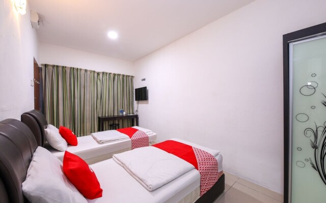 OYO 89702 Md Hotel Masai